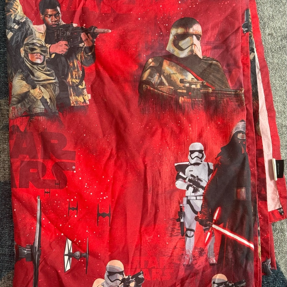 Star Wars Red & Black Twin Bedsheet Set by Jay Franco